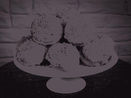 Pyszne pączki czekające na tłusty czwartek